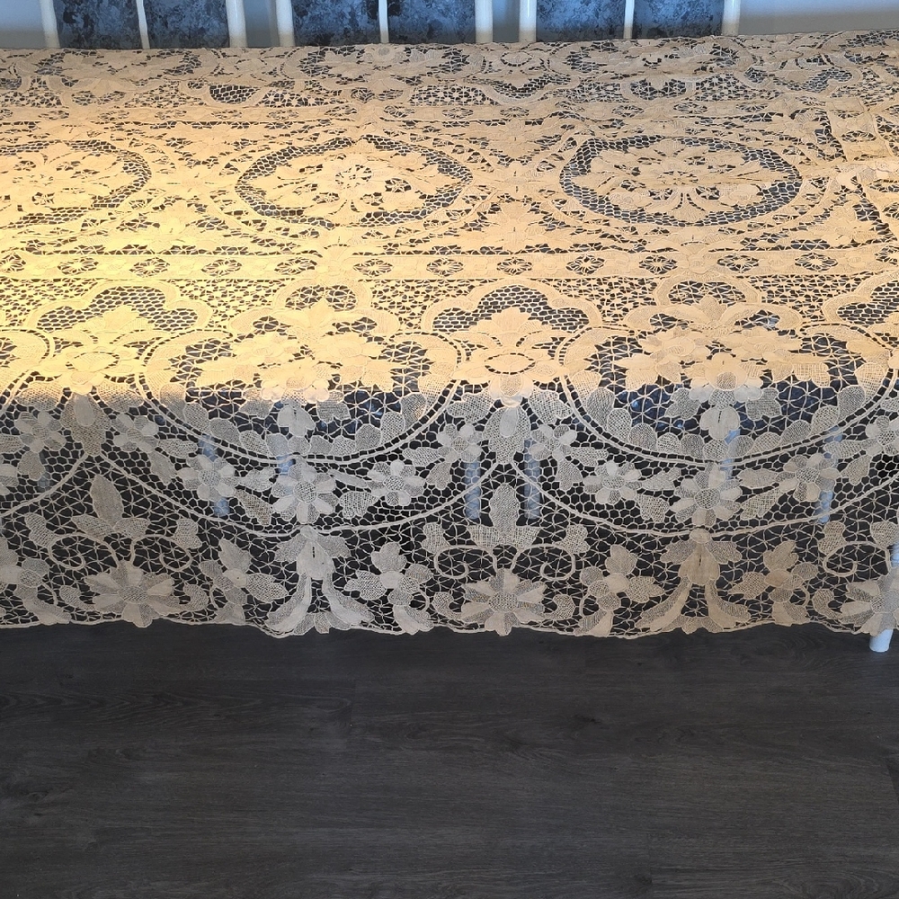 Antique Needlepoint Bobbin French Lace Tablecloth